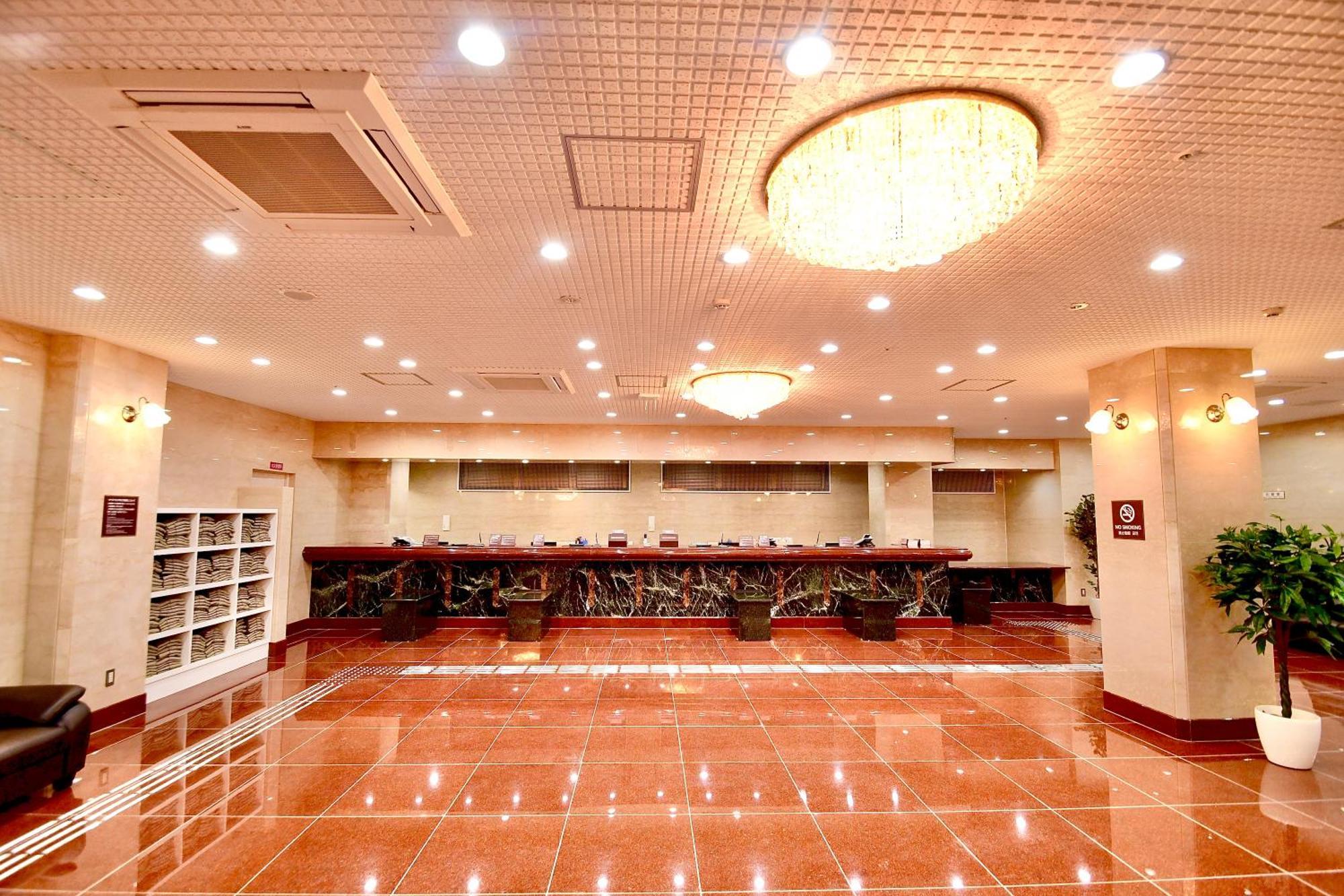 Himeji Ekimae Universal Hotel Minamiguchi Bagian luar foto