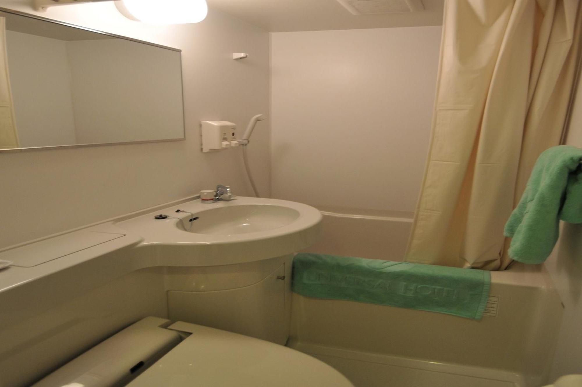 Himeji Ekimae Universal Hotel Minamiguchi Bagian luar foto
