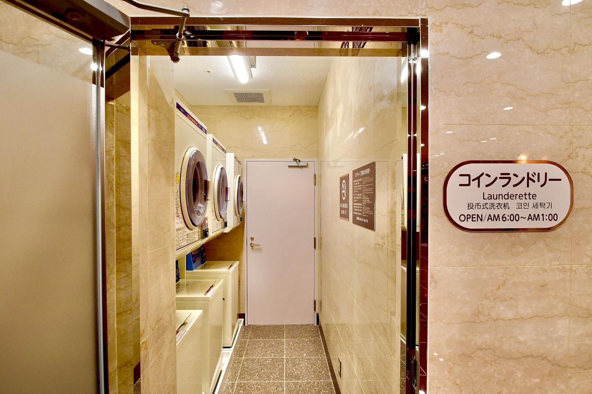 Himeji Ekimae Universal Hotel Minamiguchi Bagian luar foto