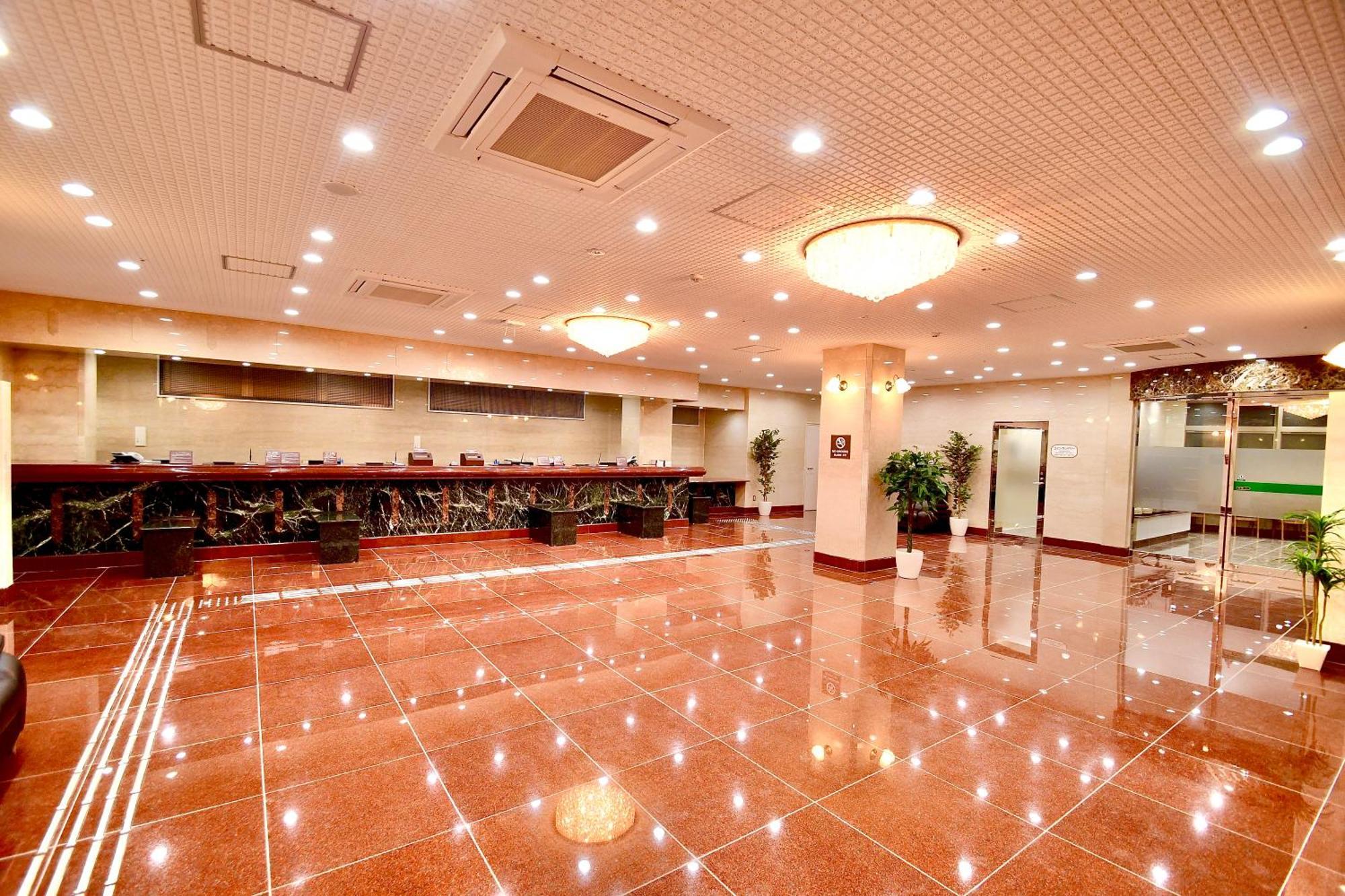 Himeji Ekimae Universal Hotel Minamiguchi Bagian luar foto