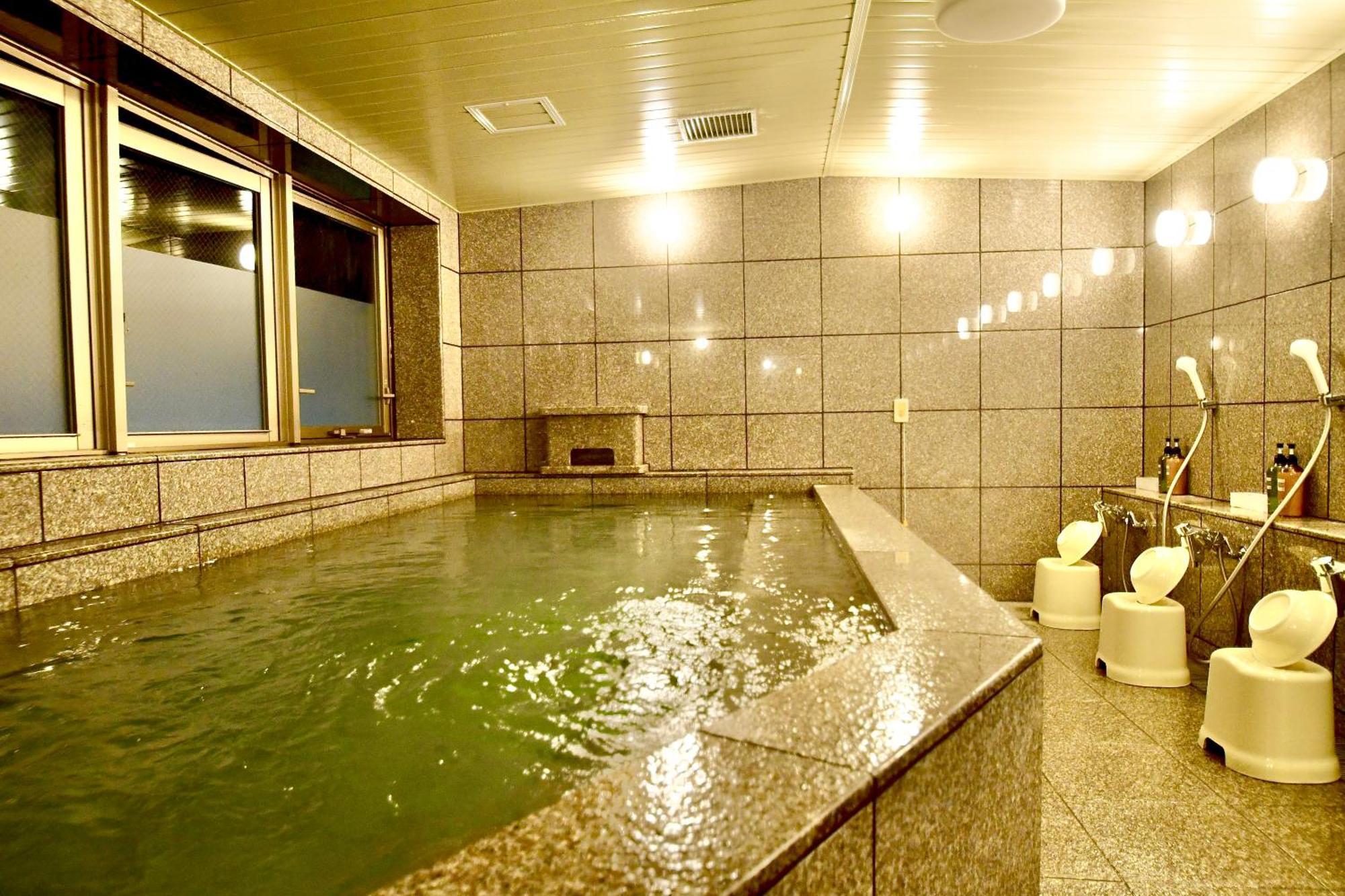 Himeji Ekimae Universal Hotel Minamiguchi Bagian luar foto
